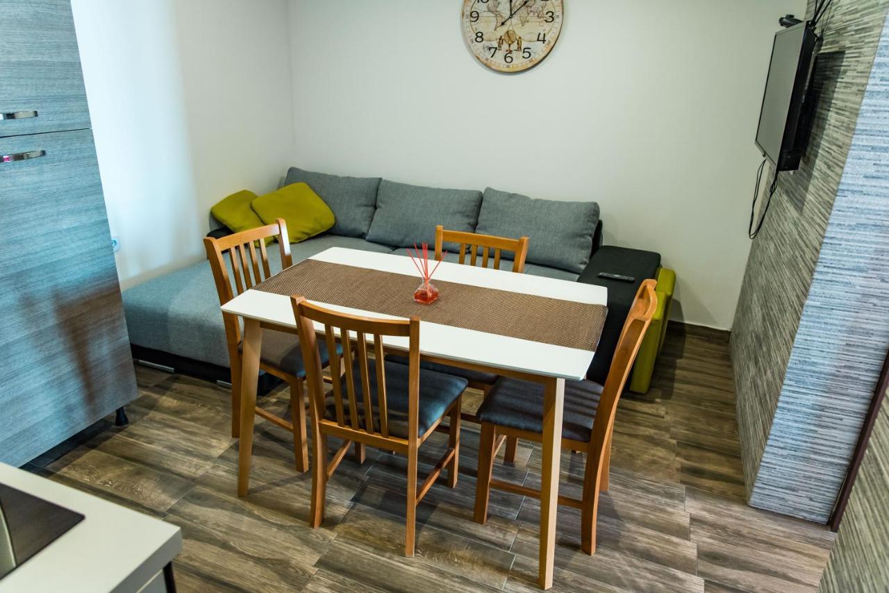 Ferienwohnung Ella Lukovo Šugarje Exterior foto